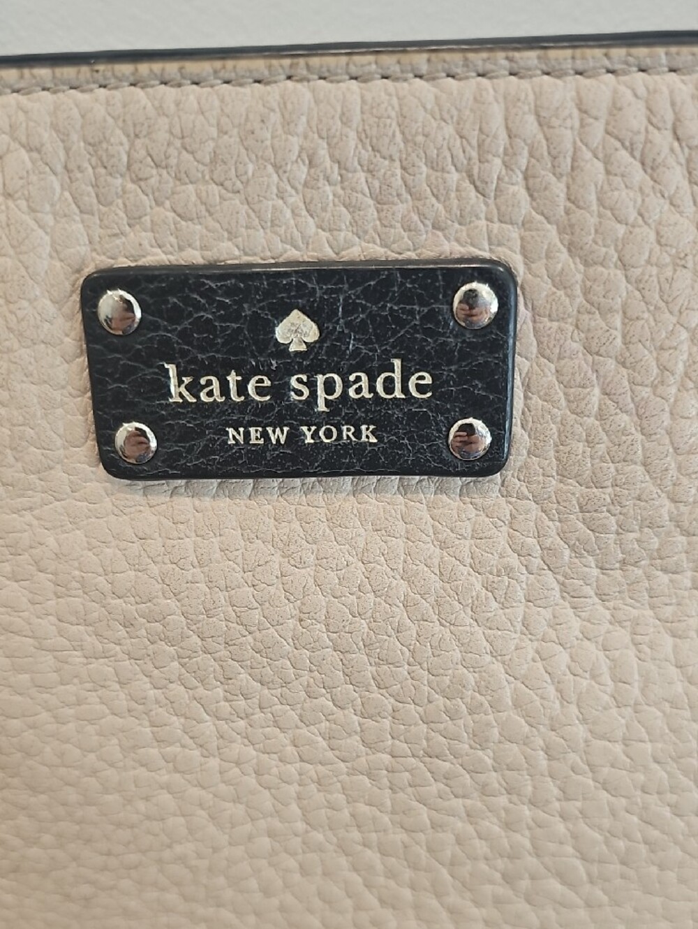 kate spade Beige and Black Two-Tone Crossbody Bag - Picture 2 of 7